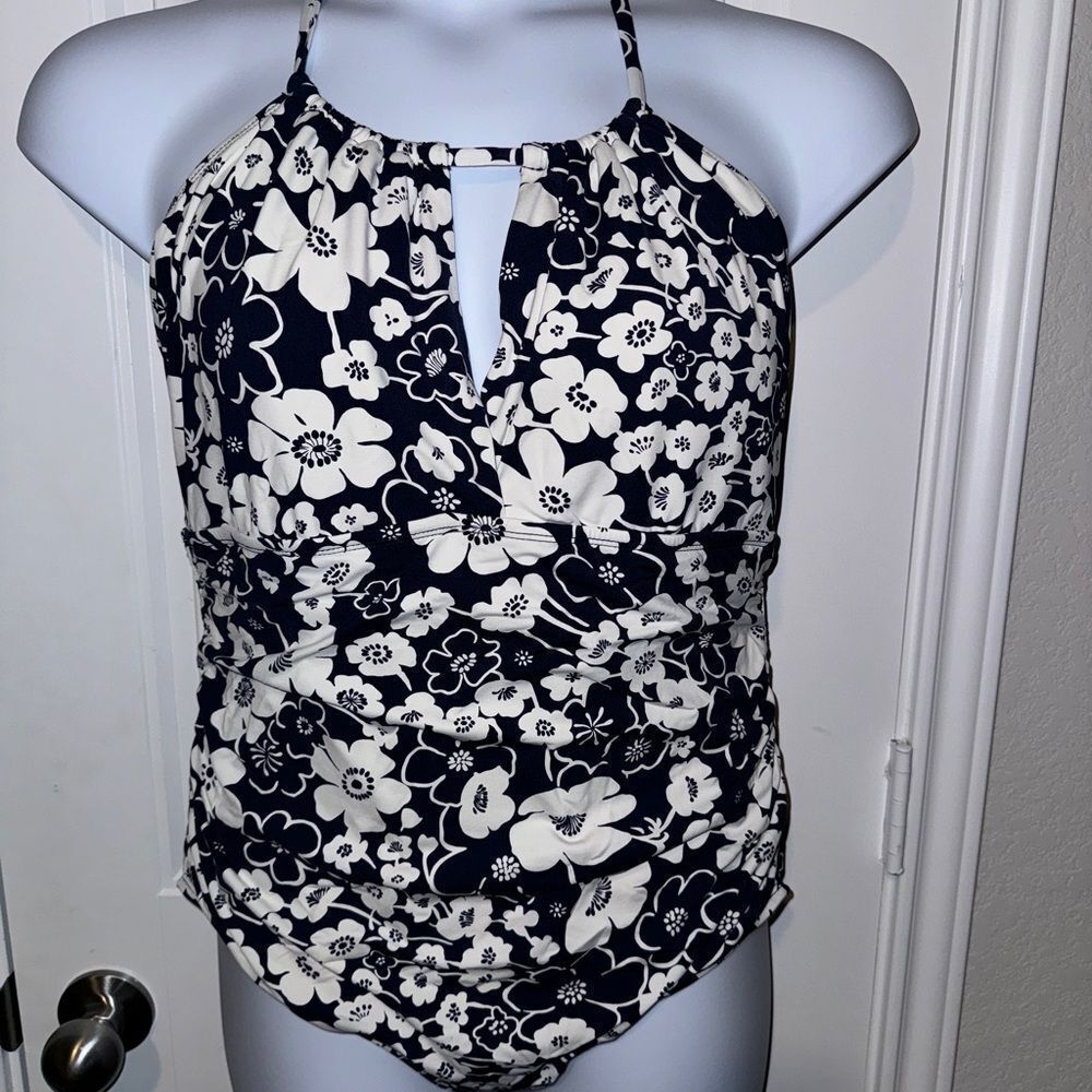 Anne Cole Floral women’s  One Piece Swimsuit - Black and White 16W